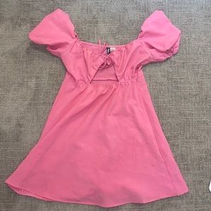 Pink summer dress from H&M. Size medium.